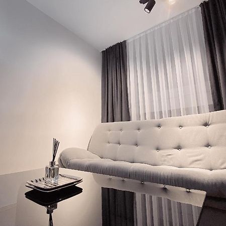 Diamond Apartment Prishtina 2 Pristina Eksteriør billede
