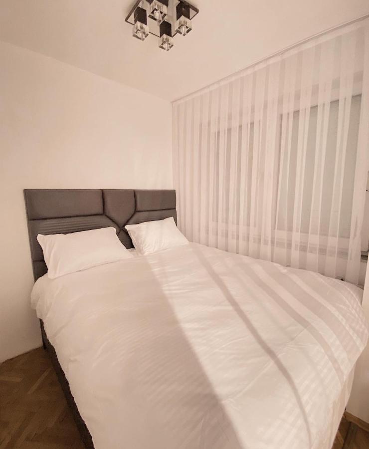Diamond Apartment Prishtina 2 Pristina Eksteriør billede